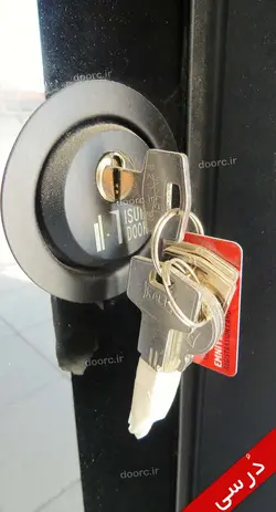 درب ضد سرقت مدل ترمو وود شیشه کوچیک