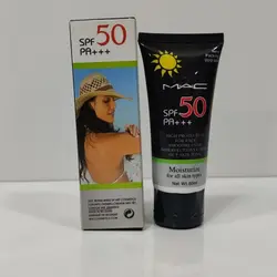ضد آفتاب بی رنگ مک  SPF 50 PA+++  مرطوب کننده برای انواع پوست Net Wt 60m