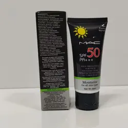 ضد آفتاب بی رنگ مک  SPF 50 PA+++  مرطوب کننده برای انواع پوست Net Wt 60m