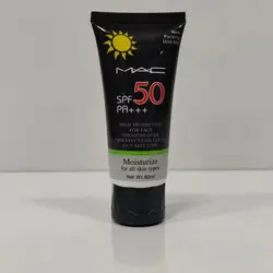 ضد آفتاب بی رنگ مک  SPF 50 PA+++  مرطوب کننده برای انواع پوست Net Wt 60m
