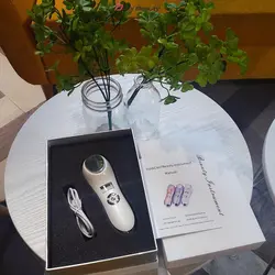 دستگاه اسکوم و ماساژو تقویت کننده و جوانسازی صورت سرد و گرم اسکوم تراپی و جوان ساز beauty instrument