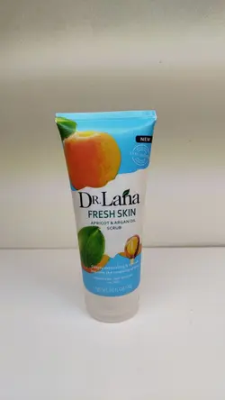 اسکراب هلو دکتر لانا