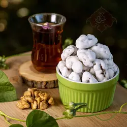 نقل گردویی وانیلی - نقل و حلوای علیزاده