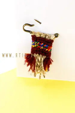 سنجاق سینه پشم دست ریس جیگری از برند رض ریس