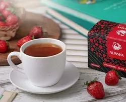 دمنوش چای سیاه و توت فرنگی نیوشا