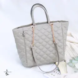 کیف بزرگ لاورا