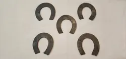 نعل اسب آهنی دست ساز (کوره رفته و چکش خورده)