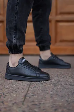 کتونی ادیداس ساده کف صاف مشکی