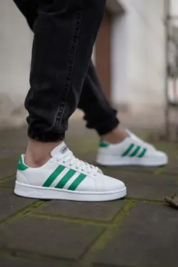 کتونی ادیداس سفید کف صاف سه خط سبز