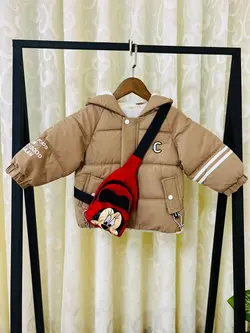 کاپشن عروسکی نقلی اسپرت طرح میکی همراه با کیف در سه رنگ جذاب