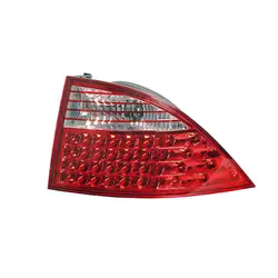 چراغ خطر روی بدنه عقب سمت راست خودرو سمند سورن (بدون لامپ) برند مدرن - دیجی کارن