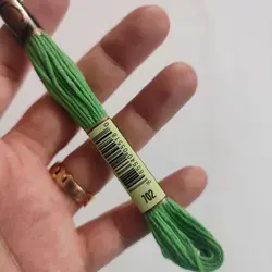 خرید و قیمت نخ گلدوزی پنگوئن کد 702 | گیسمون