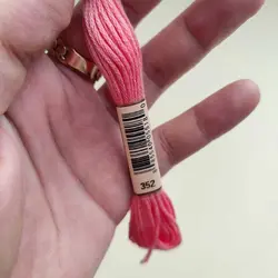 خرید و قیمت نخ گلدوزی پنگوئن-کد 352 | گیسمون