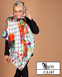 روسری نخی سفید با گل و پروانه رنگی و طرح گوچی کد CA147