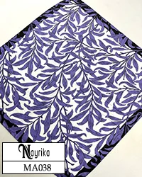 مینی اسکارف سفید با حاشیه مشکی و برگ های باریک بنفش کد MA038