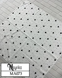 مینی اسکارف سفید با قلب مشکی کد MA073