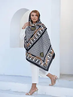 شال نخی سبز زمردی برند فندی با حاشیه سبز کد NA19