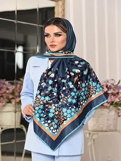 روسری ابریشم توییل سایز ۱۲۰ سبز زمردی با شکوفه های ریز کد SC35