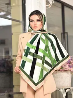 روسری ابریشم توییل سایز ۱۲۰سفید با نوار پهن سبز با حاشیه سبز و کرم کد SC56