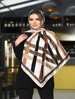 روسری ابریشم توییل سایز ۱۲۰سفید با نوار پهن سبز با حاشیه سبز و کرم کد SC56