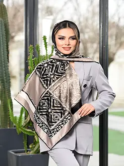 روسری ابریشم توییل سایز ۱۲۰ مشکی و کرم طلایی چهارخانه ساده، پلنگی و لوزی کد SC64