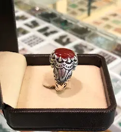 انگشتر نقره عقیق یمنی سرخ زیبا مدل چنگ اشکی ۲۳۵۳۷۴