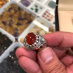 انگشتر نقره عقیق یمنی سرخ زیبا مدل چنگ اشکی ۲۳۵۳۷۴
