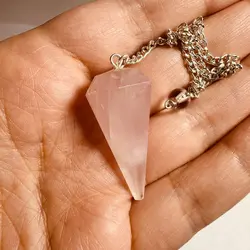 پاندول(شاقول) رز کوارتز طبیعی ۲۴۰۴۳۹