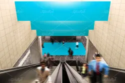 موکاپ تابلو تبلیغاتی در سالن مترو و پله برقی