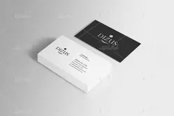 موکاپ برگه  قرارداد و کارت ویزیت روی میز همراه عینک