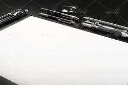 موکاپ برگه سفید برای طراحی وهمراه با قلم و پرگار و خط کش