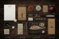 موکاپ لوازم آشپزی و ماهی روی میز