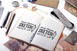 موکاپ صفحه طراحی دفتر یادداشت و کاغذ نقاشی