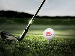 موکاپ توپ گلف در زمین بازی