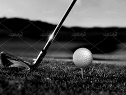 موکاپ توپ گلف در زمین بازی