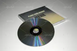 موکاپ پشت و روی CDهمراه با کاور و جا