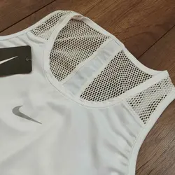 تاپ ورزشی پشت تور