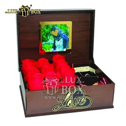 جعبه گل هدیه کادو چوبی لوکس باکس کد  LB271