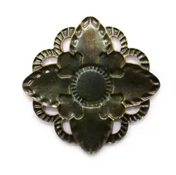 توری آنتیک تزیینی زیتونی طرح گل چهار پر طول 47 میلی‌متر بسته 5 عددی