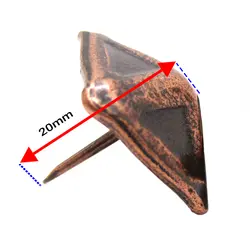 گل میخ تزئینی هرمی  چهار گوش مسی طول 20 و عرض 17 میلی‌متر در بسته بندی 10 عددی