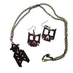 نیم ست چوبی گوشواره و گردنبند طرح سنتی