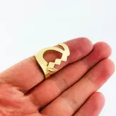 انگشتر برنجی دستساز گالری عزیزی طرح چ مدل GZ99535