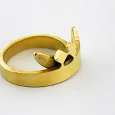 انگشتر برنجی گالری عزیزی طرح ت مدل GZ99538