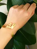 دستبند گالری عزیزی طرح الف مدل GZ99225