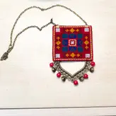 گردنبند زنانه سوزن دوزی روچ مدل کاشان