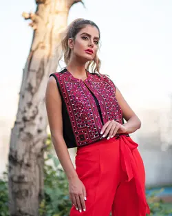 جلیقه سوزن دوزی دستدوز روچ مدل هرمز