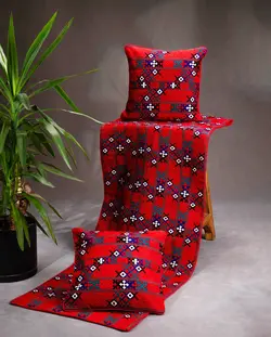 ست رانر و کوسن سوزندوزی بلوچ مدل بلوچستان مجموعه 3 عددی