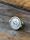 انگشتر زنانه گالری عزیزی مدل سکه پهلوی شیر خورشید