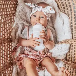 شیشه شیر طلقی 180 میل تویست شیک سفید Twistshake