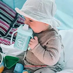 لیوان آبخوری دسته دار تویست شیک آبی 230 میل Twistshake